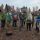 DBS packt an:  Schüler und Schülerinnen pflanzen Bäume im Nieder-Bessinger Wald