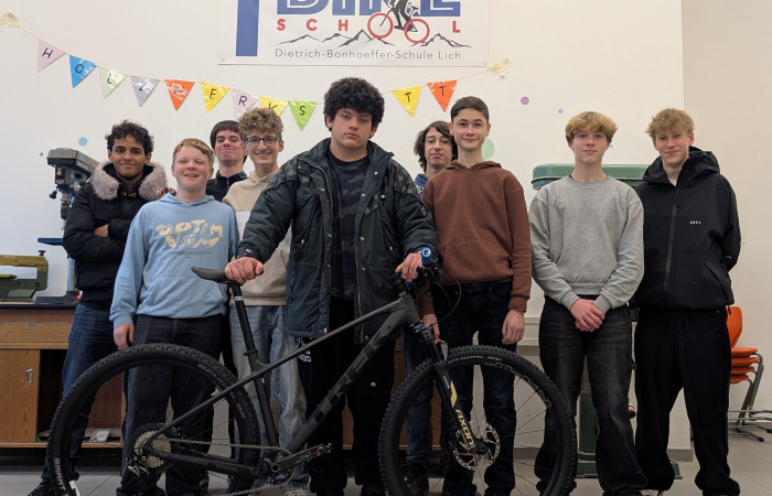 (Vor-) Weihnachtliche Bescherung im WPU-Kurs „Bikeschool“